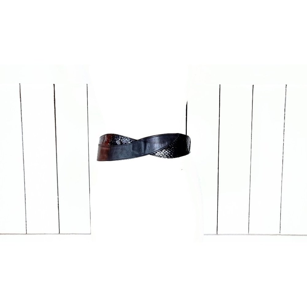 Vintage Morris Moskowitz black reptile leather scale buckle belt